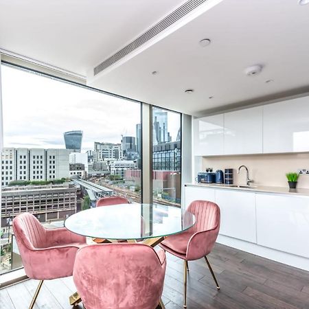 Luxury 2 Bedroom Apartment In Tower Hill ロンドン エクステリア 写真