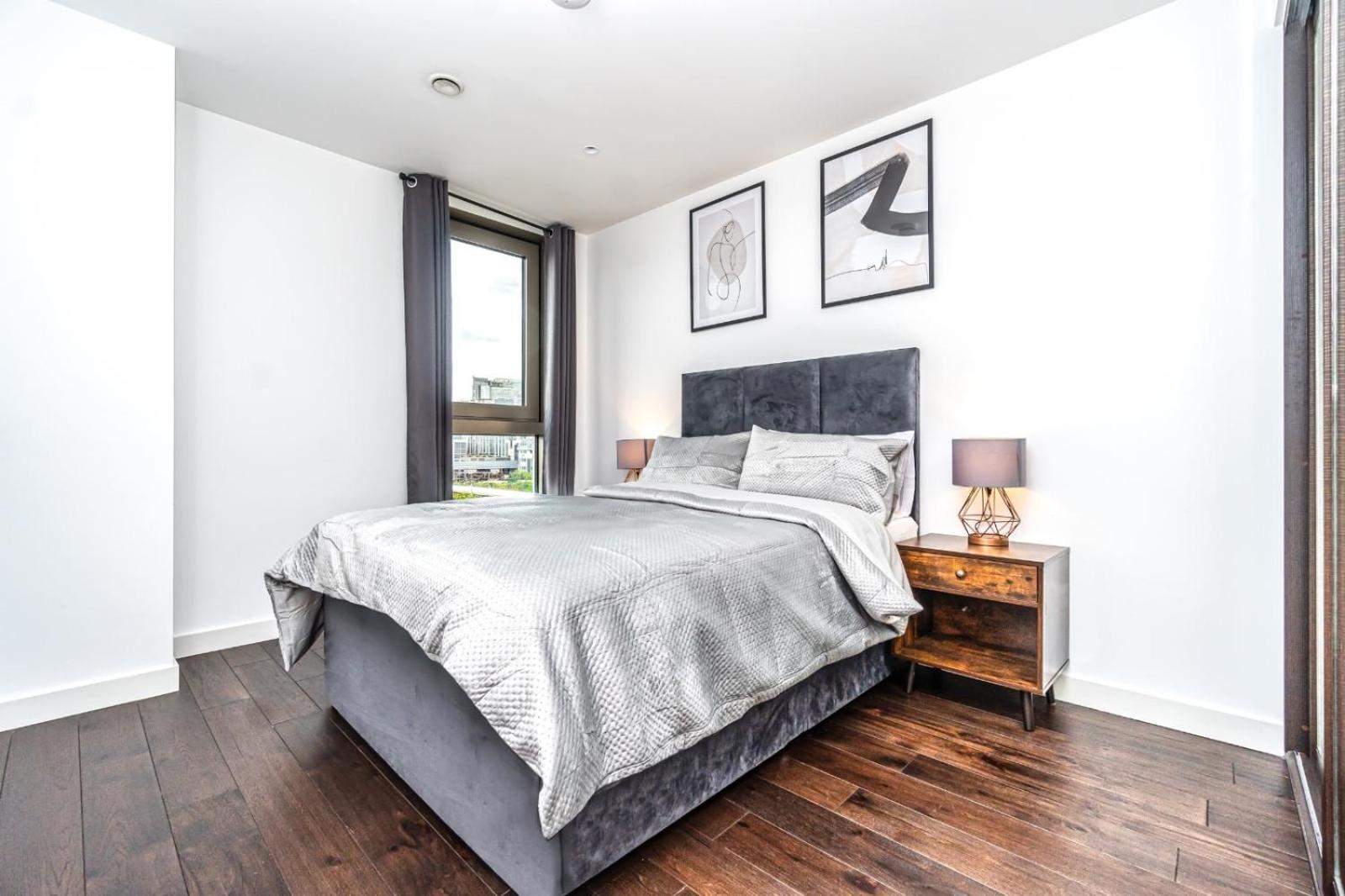 Luxury 2 Bedroom Apartment In Tower Hill ロンドン エクステリア 写真